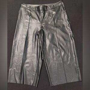 J Jason Wu Faux Leather Croc Texture Cropped Culotte Wide Leg Black size 16